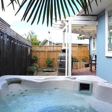 Beautiful Home With Short Stroll To Havelock Village Havelock North Ngoại thất bức ảnh